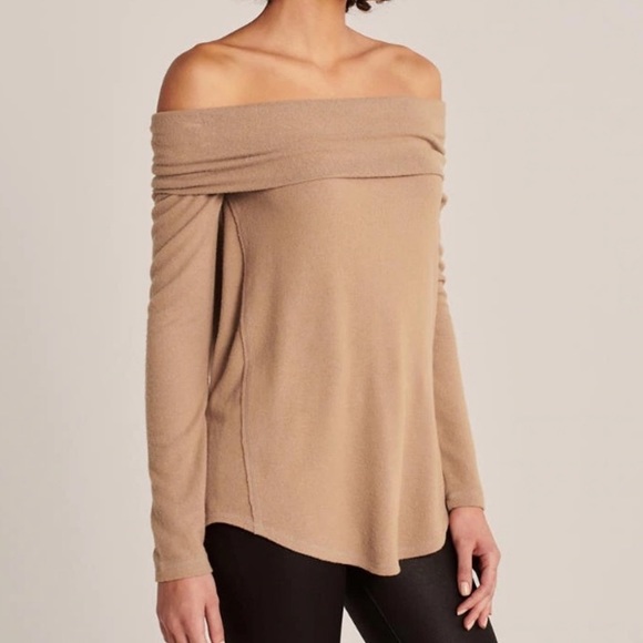 Abercrombie Cozy Off-The-Shoulder Top - Picture 2 of 2